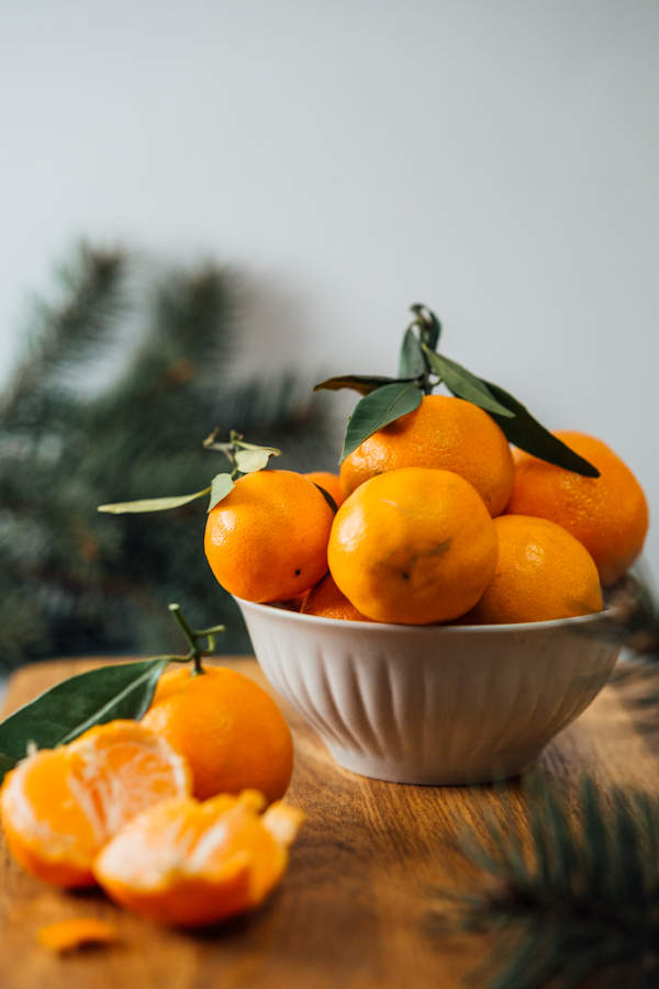 Satsumas in a bowl